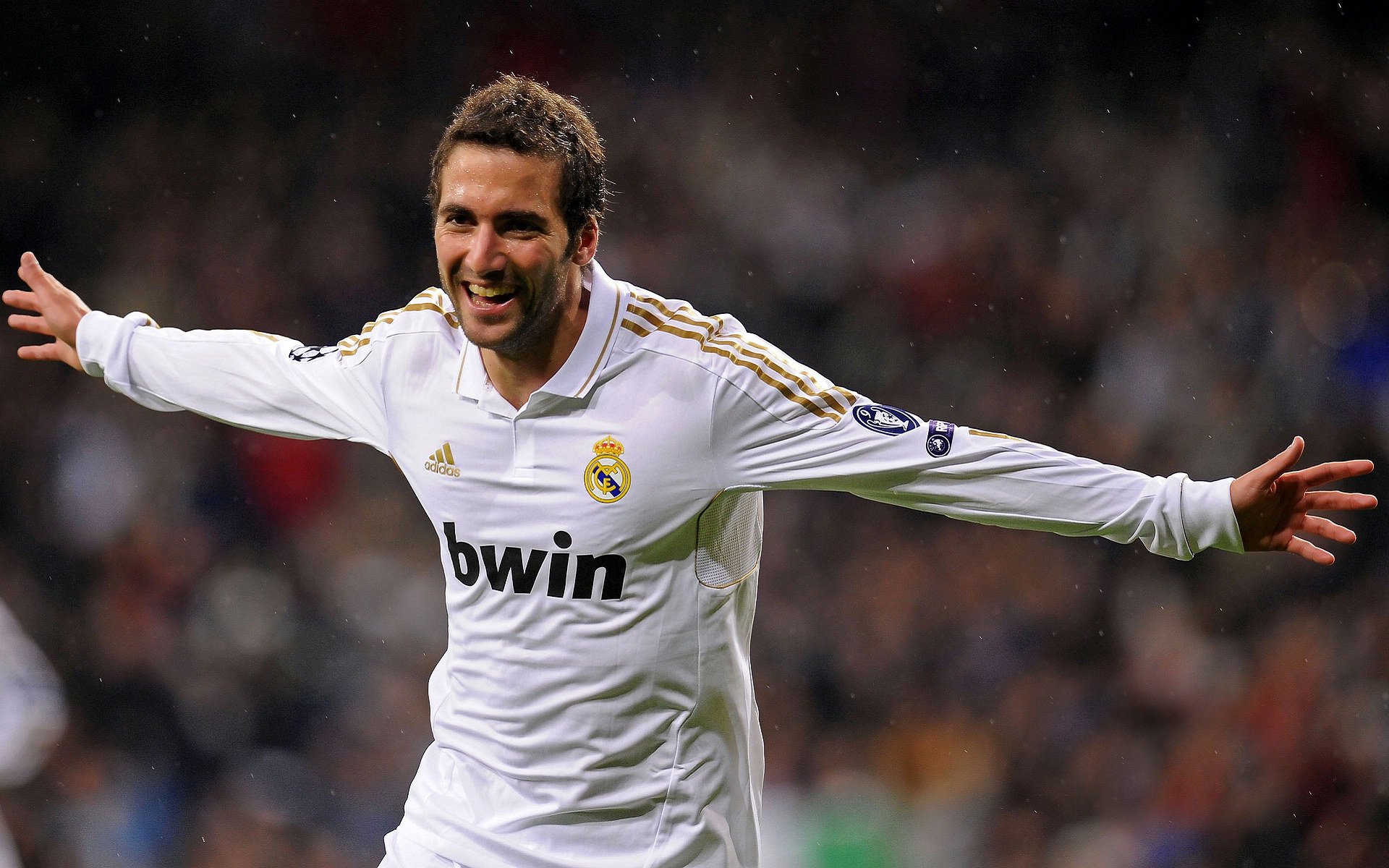 田径赛季选手状态调整见成效，田径运动员赛前调整